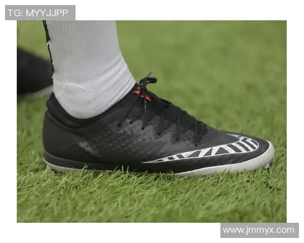 球星脚下的秘密：选择适合的足球鞋尺码对表现有多大影响